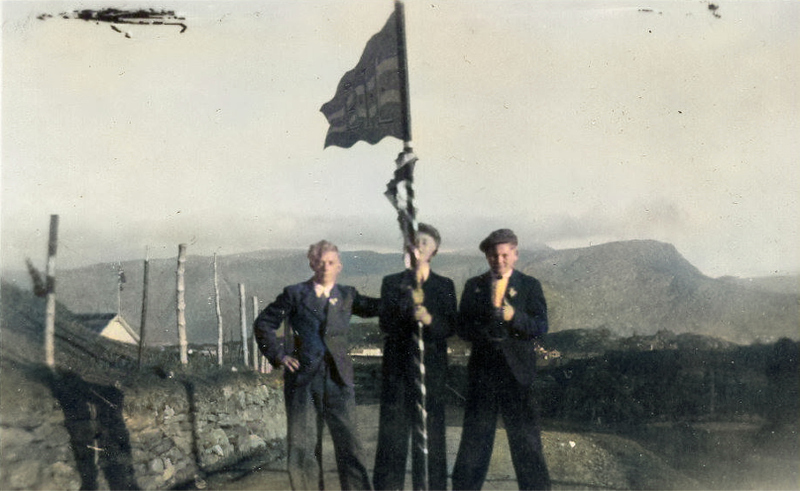 BIL-flagg og supportergjeng